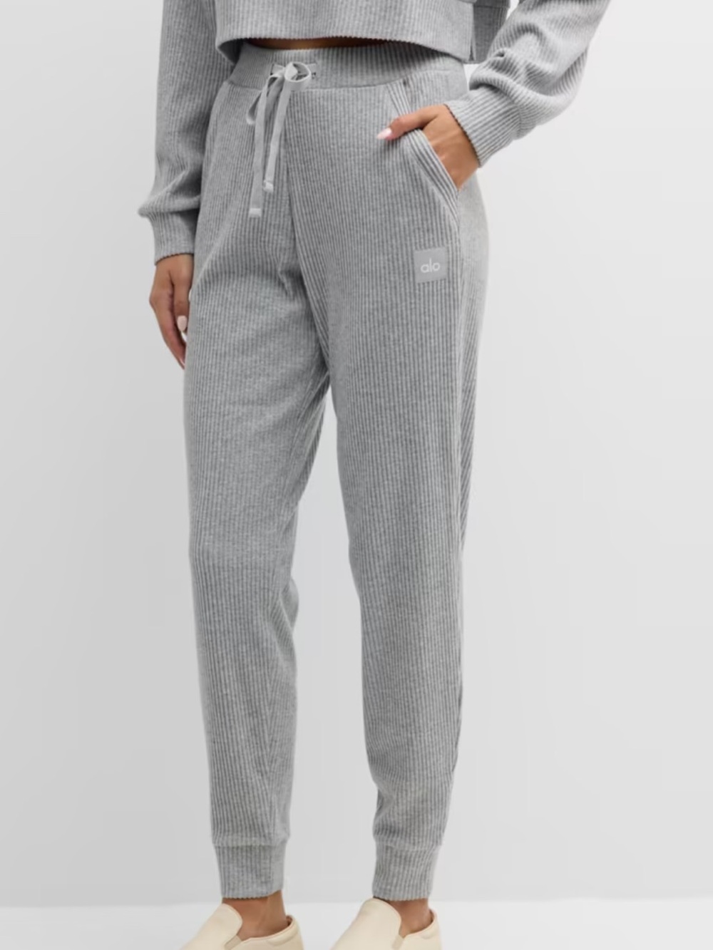 Alo Yoga Muse Sweatpant in Grey
